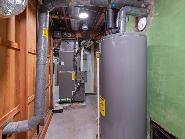 7 Fabens St, Saugus, MA 01906