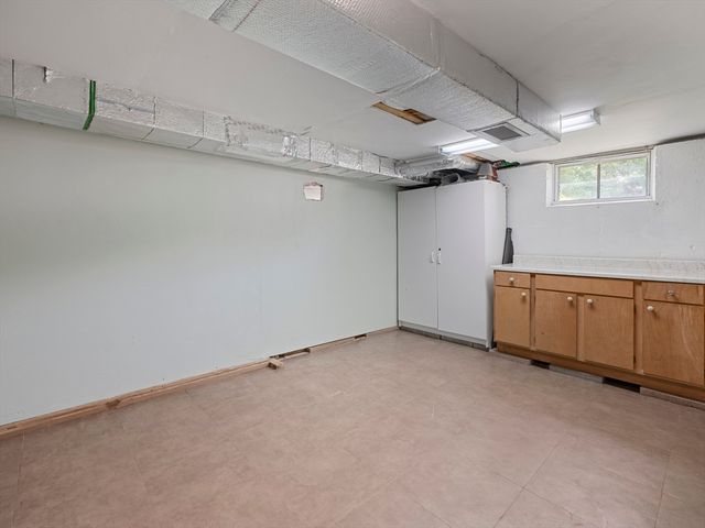 7 Fabens St, Saugus, MA 01906