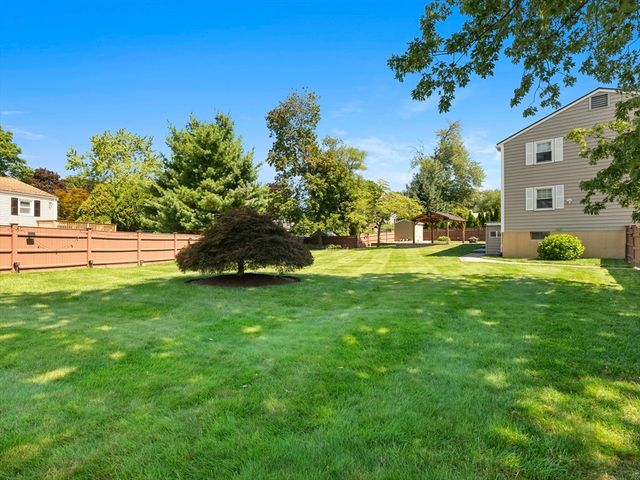 7 Fabens St, Saugus, MA 01906