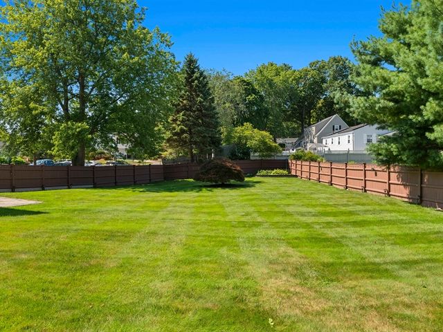 7 Fabens St, Saugus, MA 01906