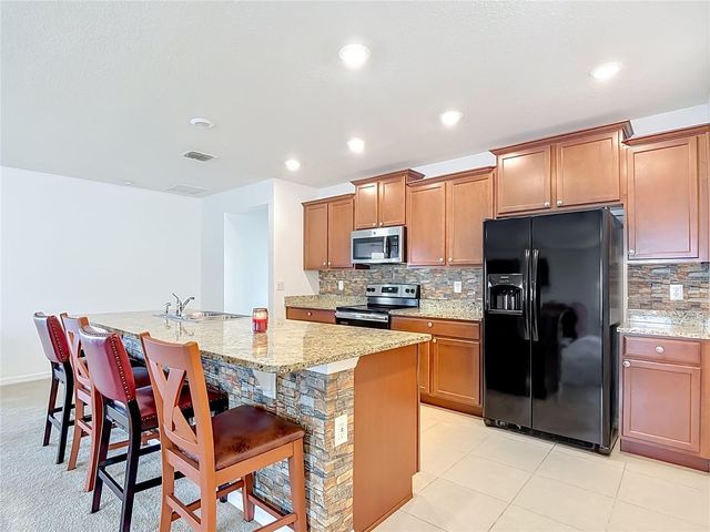 417 BLUE LAKE CIRCLE, Kissimmee, FL 34758