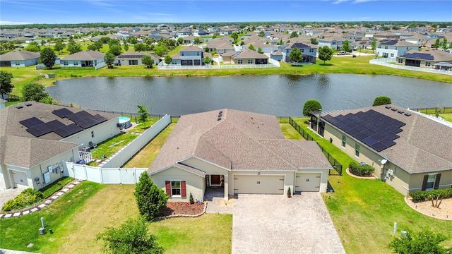 417 BLUE LAKE CIRCLE, Kissimmee, FL 34758