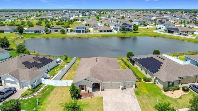 417 BLUE LAKE CIRCLE, Kissimmee, FL 34758