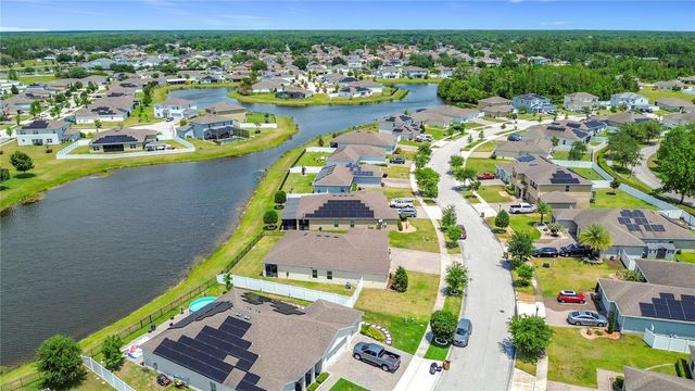 417 BLUE LAKE CIRCLE, Kissimmee, FL 34758