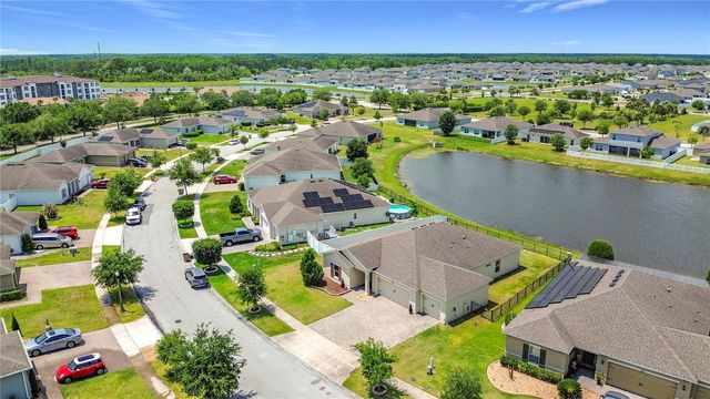 417 BLUE LAKE CIRCLE, Kissimmee, FL 34758