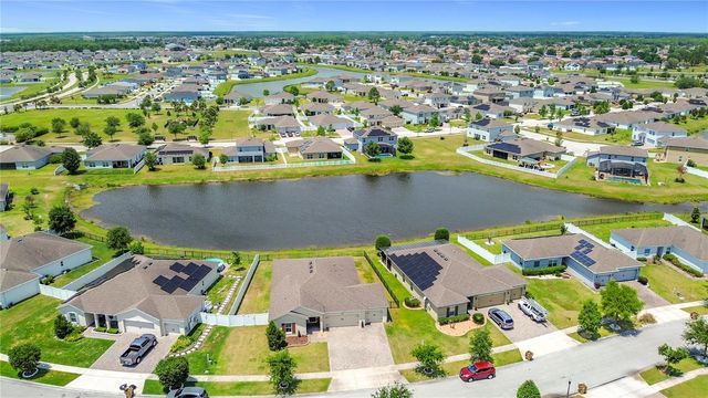 417 BLUE LAKE CIRCLE, Kissimmee, FL 34758