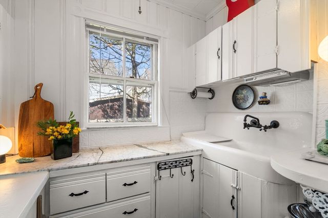 6 Hancock St, Winchester, MA 01890