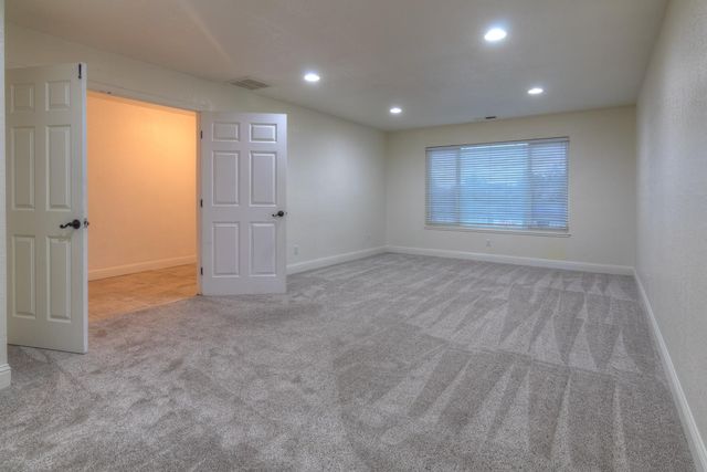 7535 Baldwin St, Valley Springs, CA 95252