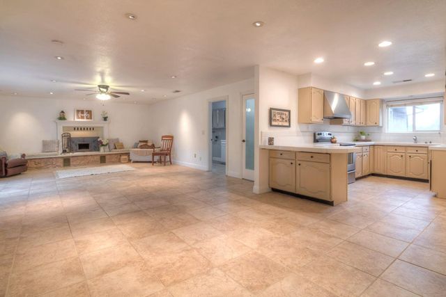 7535 Baldwin St, Valley Springs, CA 95252