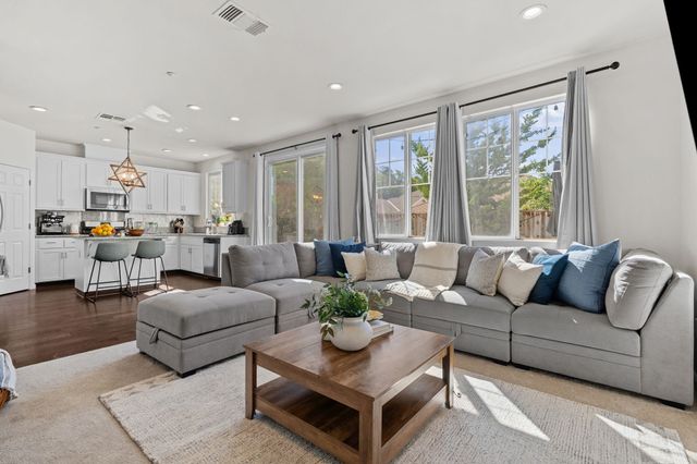 663 Falling Star Drive, Martinez, CA 94553