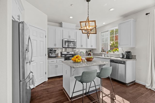 663 Falling Star Drive, Martinez, CA 94553