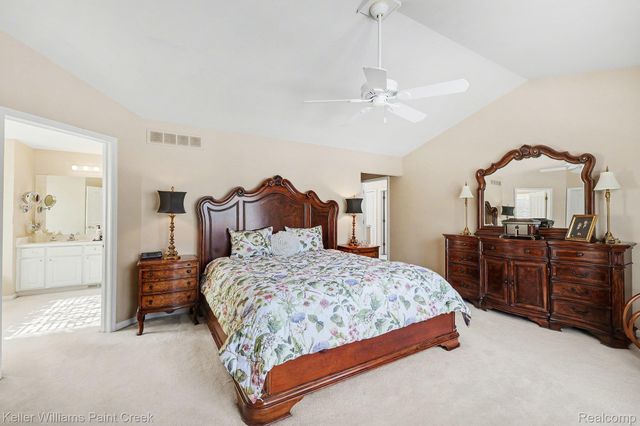 4179 Wincrest Lane, Oakland Charter Township, MI 48306