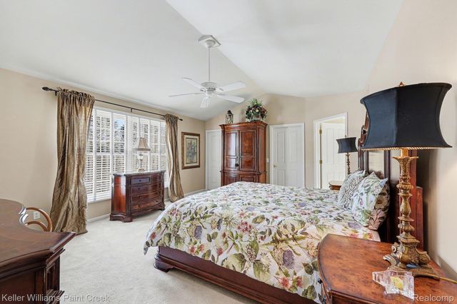 4179 Wincrest Lane, Oakland Charter Township, MI 48306