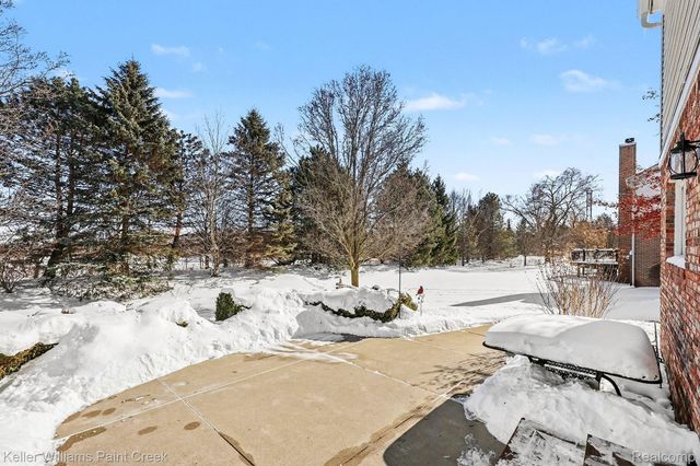 4179 Wincrest Lane, Oakland Charter Township, MI 48306