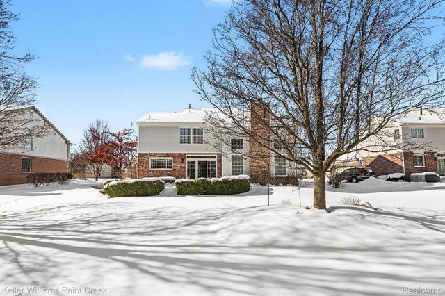 4179 Wincrest Lane, Oakland Charter Township, MI 48306