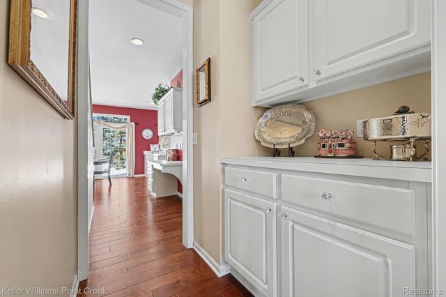 4179 Wincrest Lane, Oakland Charter Township, MI 48306