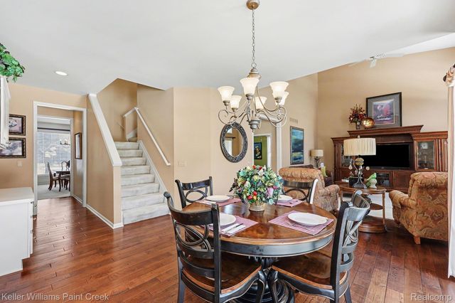 4179 Wincrest Lane, Oakland Charter Township, MI 48306