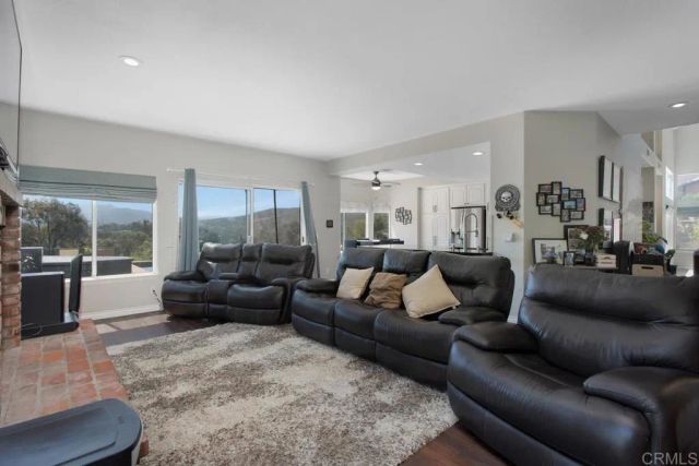 15979 Gantry Way, Ramona, CA 92065