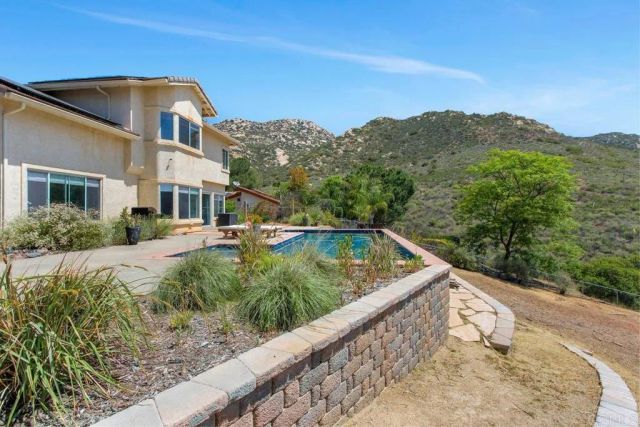 15979 Gantry Way, Ramona, CA 92065