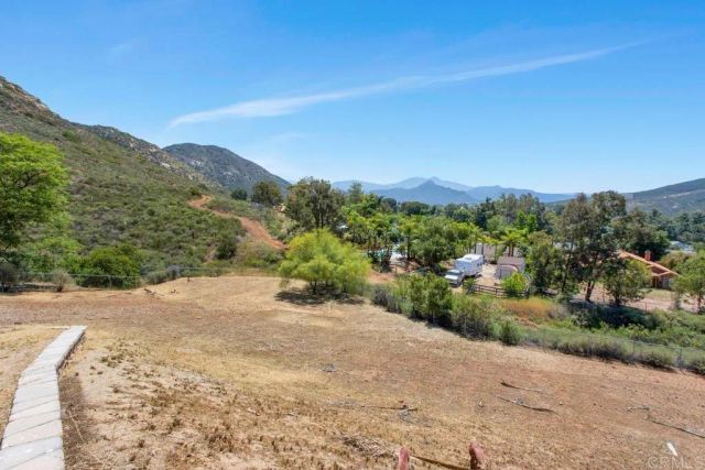 15979 Gantry Way, Ramona, CA 92065