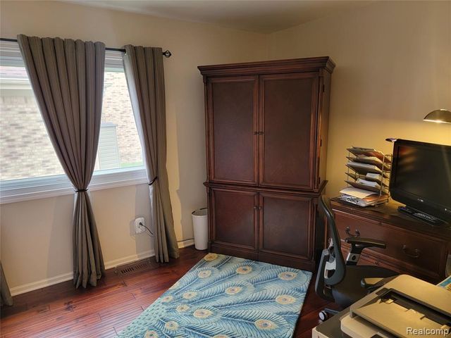 201 Sandalwood Drive, Rochester Hills, MI 48307