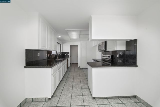 2124 Presidio Ct, Danville, CA 94526