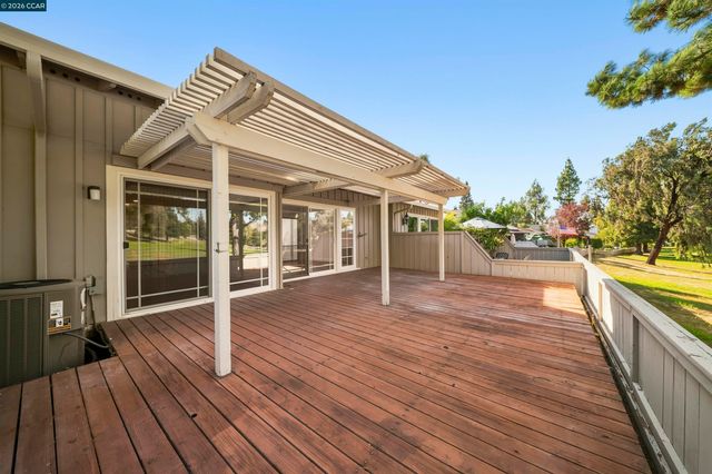 2124 Presidio Ct, Danville, CA 94526