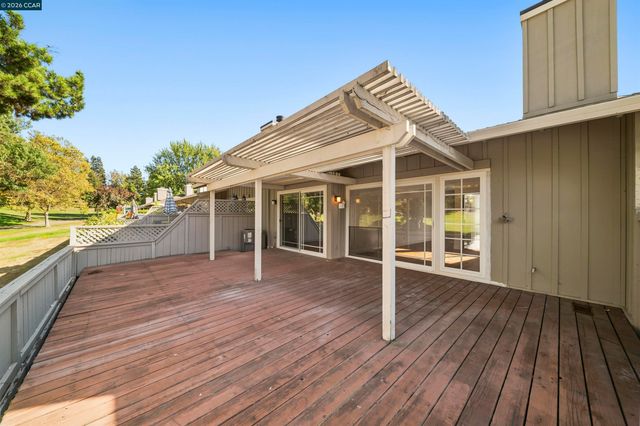 2124 Presidio Ct, Danville, CA 94526