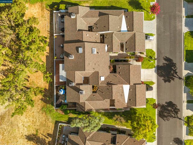 2124 Presidio Ct, Danville, CA 94526