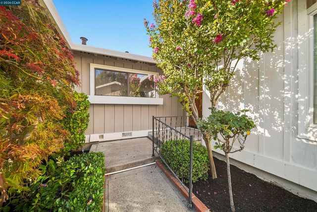 2124 Presidio Ct, Danville, CA 94526