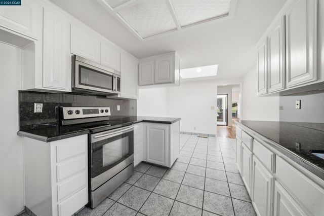 2124 Presidio Ct, Danville, CA 94526