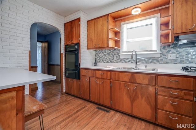 9 N Delaware Avenue, Belleville, IL 62221