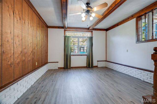 9 N Delaware Avenue, Belleville, IL 62221