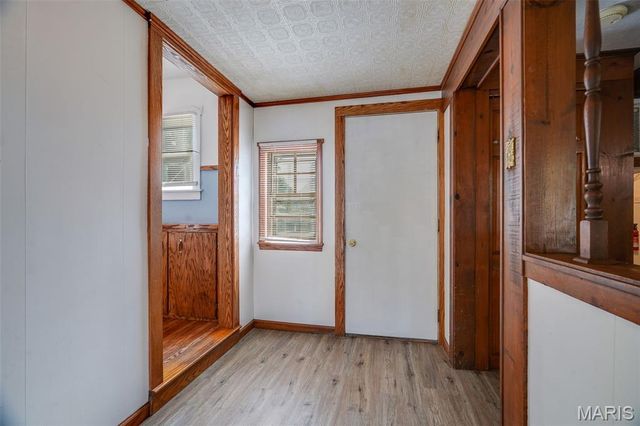 9 N Delaware Avenue, Belleville, IL 62221