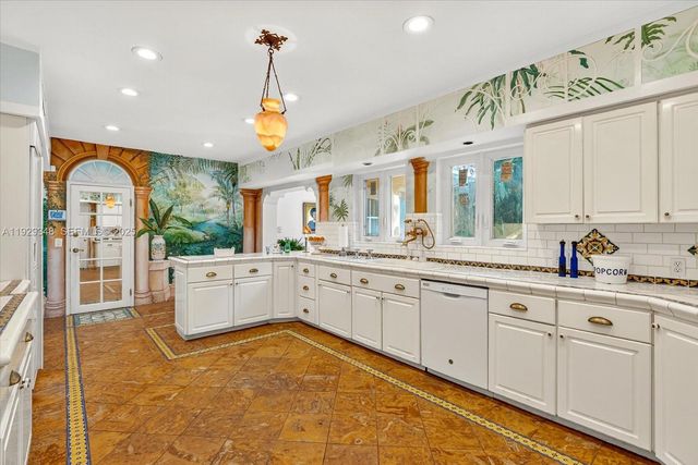 4190 Ingraham Hwy, Miami, FL 33133