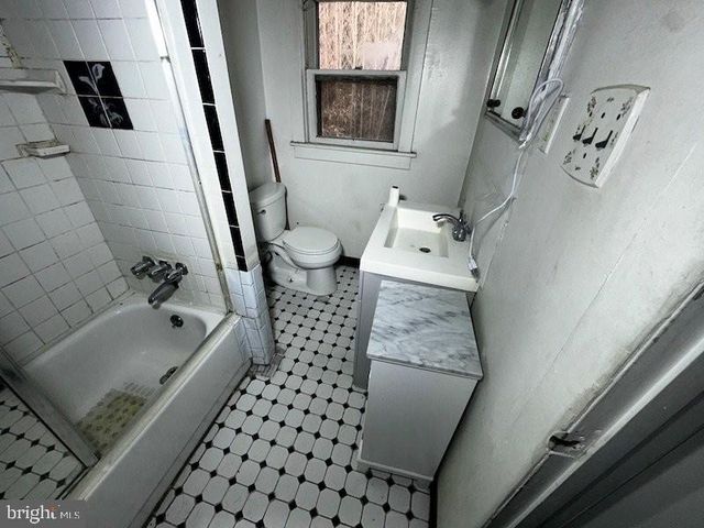 300 LINDEN AVE, Oaklyn, NJ 08107