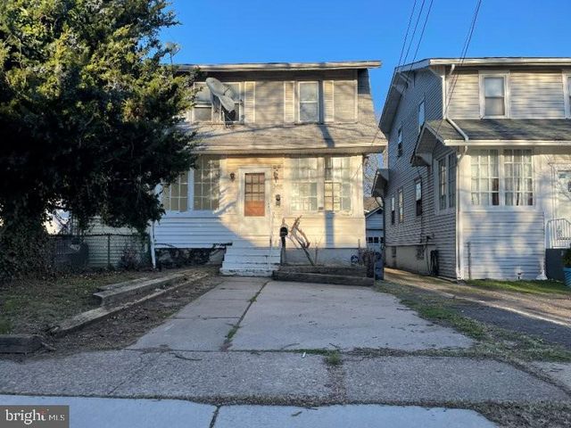 300 LINDEN AVE, Oaklyn, NJ 08107