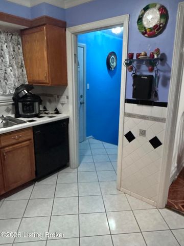 1309 Carol Jean Ct, Louisville, KY 40215