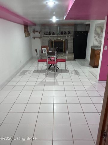 1309 Carol Jean Ct, Louisville, KY 40215