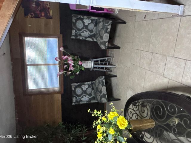 1309 Carol Jean Ct, Louisville, KY 40215