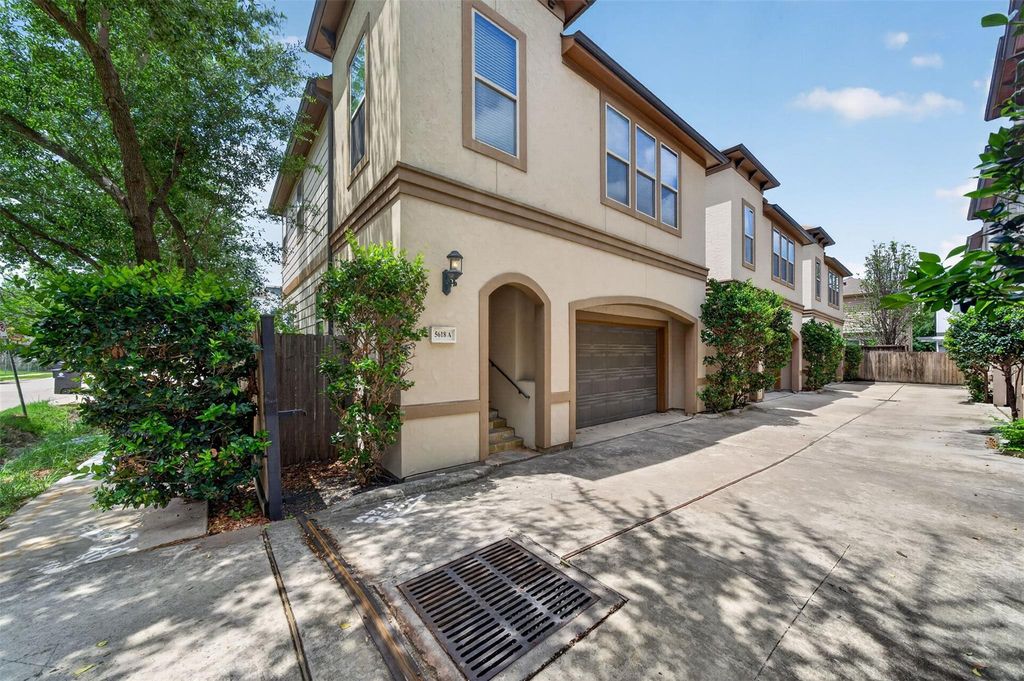 5618 Petty Street A, Houston, TX 77007