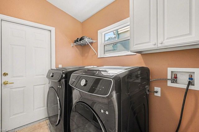 9046 Shadow Glen WAY, Fort Myers, FL 33913