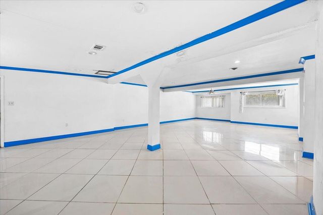 3072 E Olive Road, Pensacola, FL 32514