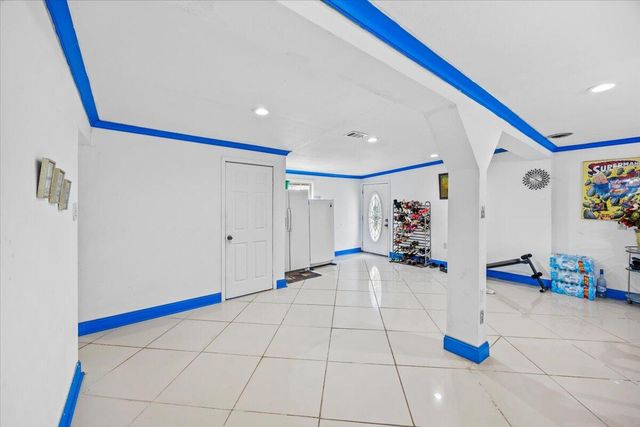 3072 E Olive Road, Pensacola, FL 32514