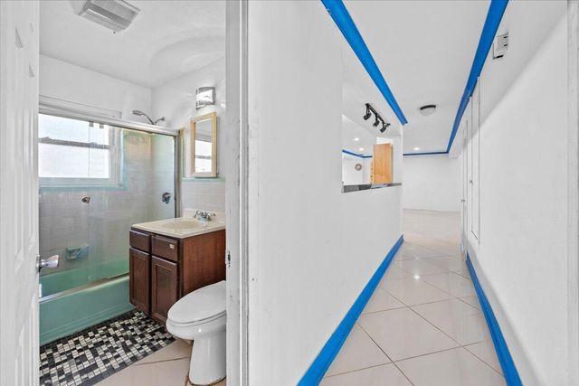 3072 E Olive Road, Pensacola, FL 32514