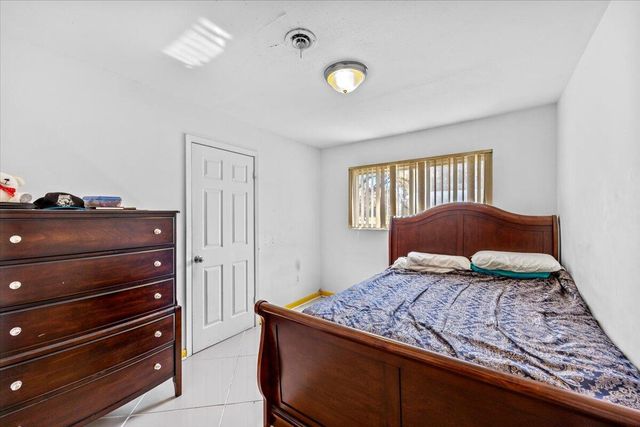 3072 E Olive Road, Pensacola, FL 32514