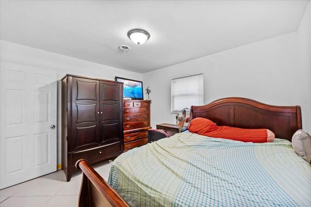 3072 E Olive Road, Pensacola, FL 32514