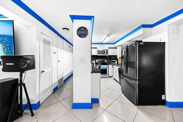 3072 E Olive Road, Pensacola, FL 32514