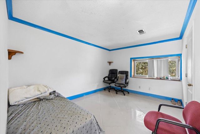 3072 E Olive Road, Pensacola, FL 32514