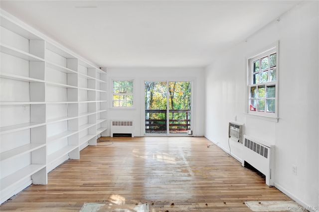 5 Chatham Place, Dix Hills, NY 11746